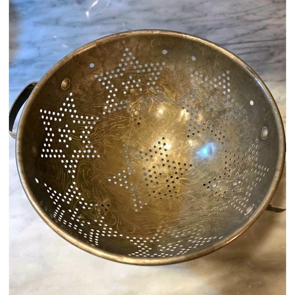Vintage Metal Star Perforations 9 in Colander w/ Handles & Feet